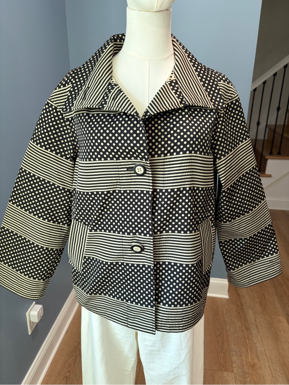 Carlisle Polka Dot Stripe Jacket Size 2 Black White Cropped Designer Blazer